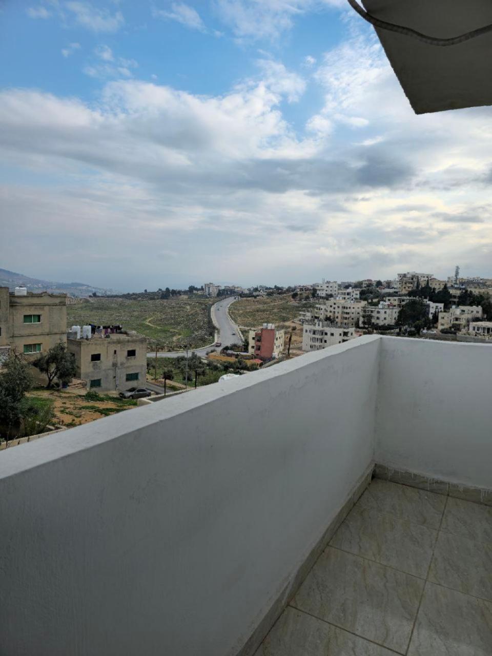 Furnished Apartment For Rent In Jarash شقة مفروشة للإيجار في جرش 외부 사진